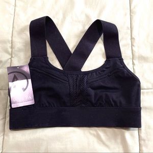 NWT black sport bra Askya size small